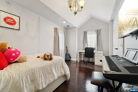 111 Thornbury Avenue Glen Rock NJ 07452