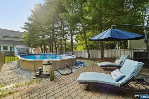 111 Thornbury Avenue Glen Rock NJ 07452