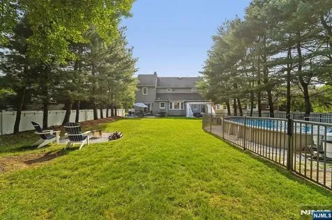 111 Thornbury Avenue Glen Rock NJ 07452