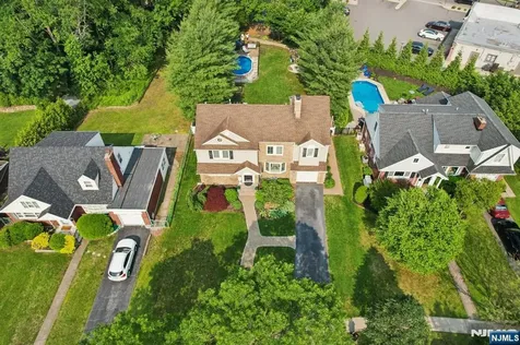 111 Thornbury Avenue Glen Rock NJ 07452