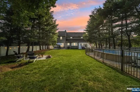 111 Thornbury Avenue Glen Rock NJ 07452