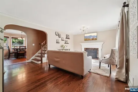 111 Thornbury Avenue Glen Rock NJ 07452