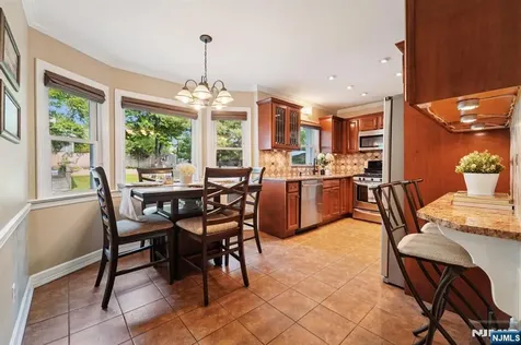 111 Thornbury Avenue Glen Rock NJ 07452