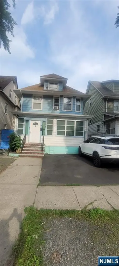 6 Emerson Street East Orange NJ 07018