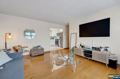 25 Poplar Avenue Little Ferry NJ 07643