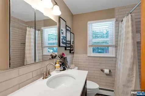 25 Poplar Avenue Little Ferry NJ 07643