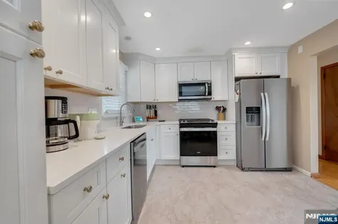 25 Poplar Avenue Little Ferry NJ 07643