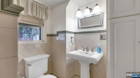 25 Poplar Avenue Little Ferry NJ 07643