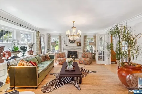 221 Avondale Road Ridgewood NJ 07450