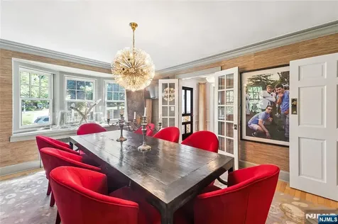 221 Avondale Road Ridgewood NJ 07450