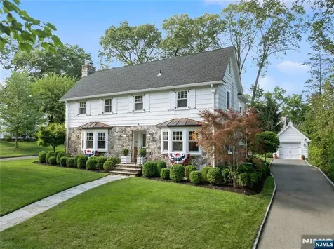 221 Avondale Road Ridgewood NJ 07450