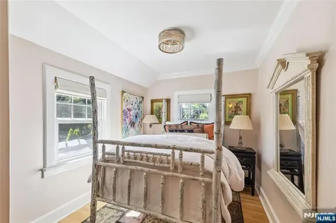 221 Avondale Road Ridgewood NJ 07450