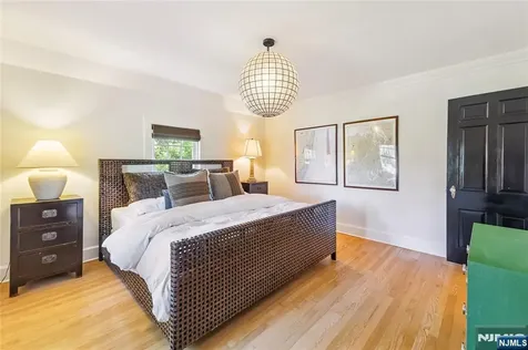 221 Avondale Road Ridgewood NJ 07450