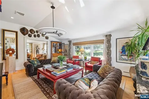 221 Avondale Road Ridgewood NJ 07450