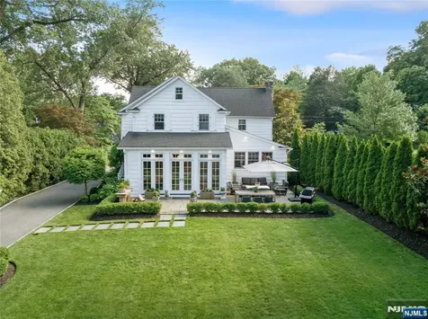 221 Avondale Road Ridgewood NJ 07450