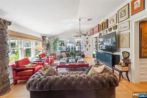 221 Avondale Road Ridgewood NJ 07450