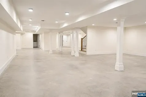 263 Arbor Road Franklin Lakes NJ 07417