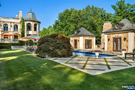 31 Rio Vista Drive Alpine NJ 07620
