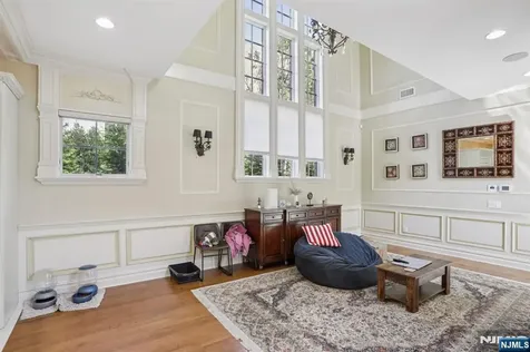 100 Johnson Court Closter NJ 07624