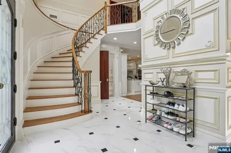 100 Johnson Court Closter NJ 07624