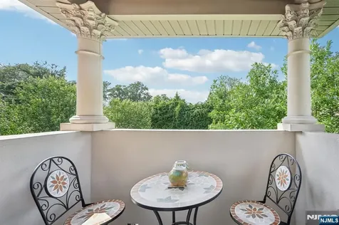 100 Johnson Court Closter NJ 07624