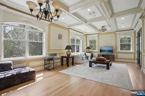 100 Johnson Court Closter NJ 07624