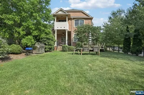 100 Johnson Court Closter NJ 07624