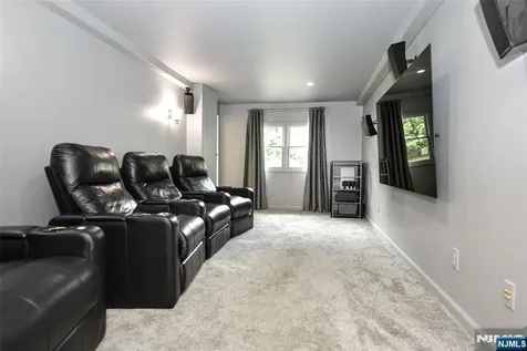 28 Malcolm Street Waldwick NJ 07463