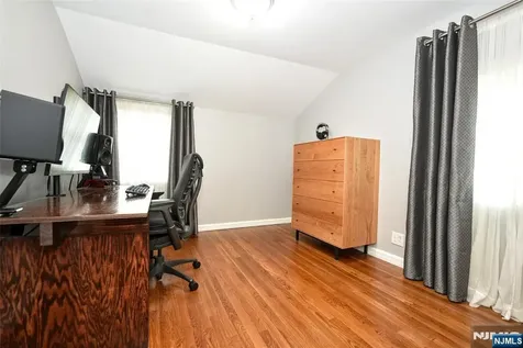 28 Malcolm Street Waldwick NJ 07463