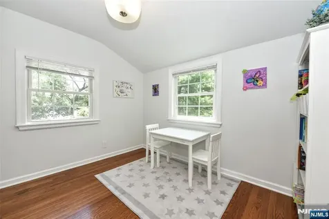 28 Malcolm Street Waldwick NJ 07463