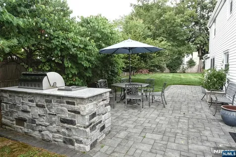 28 Malcolm Street Waldwick NJ 07463