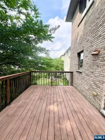 445 7th Street Palisades Park NJ 07650