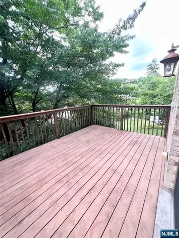 445 7th Street Palisades Park NJ 07650