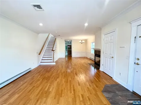 445 7th Street Palisades Park NJ 07650
