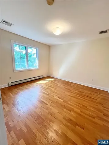 445 7th Street Palisades Park NJ 07650