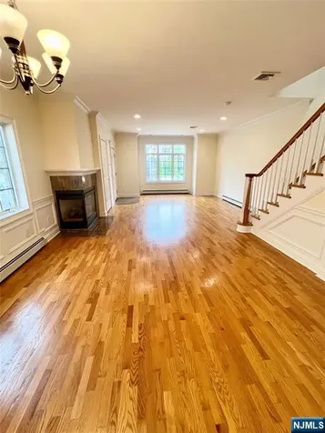 445 7th Street Palisades Park NJ 07650