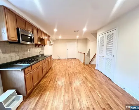 445 7th Street Palisades Park NJ 07650