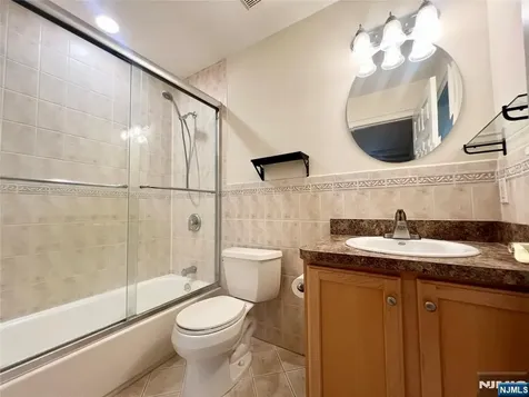 445 7th Street Palisades Park NJ 07650