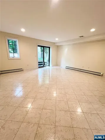 445 7th Street Palisades Park NJ 07650