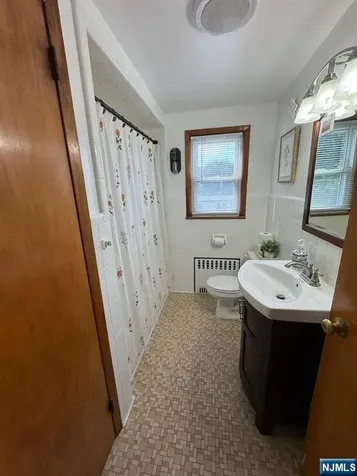 28 Norwood Avenue Clifton NJ 07011