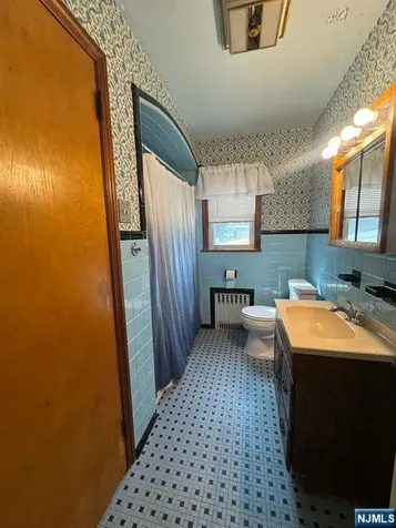 28 Norwood Avenue Clifton NJ 07011