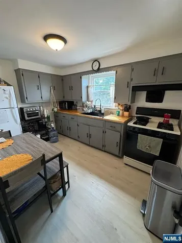 28 Norwood Avenue Clifton NJ 07011