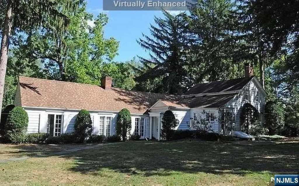 2 Chestnut Ridge Road Saddle River NJ 07458