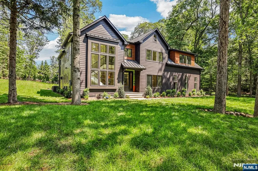 61 Riverview Terrace Upper Saddle River NJ 07458