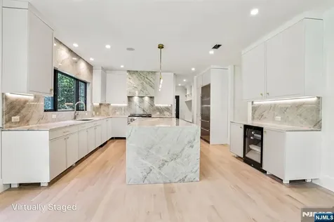 61 Riverview Terrace Upper Saddle River NJ 07458