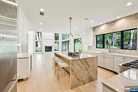 61 Riverview Terrace Upper Saddle River NJ 07458