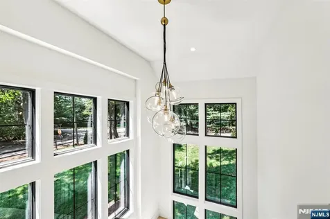 61 Riverview Terrace Upper Saddle River NJ 07458