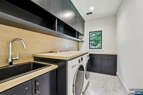 61 Riverview Terrace Upper Saddle River NJ 07458