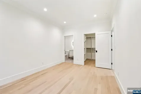 61 Riverview Terrace Upper Saddle River NJ 07458