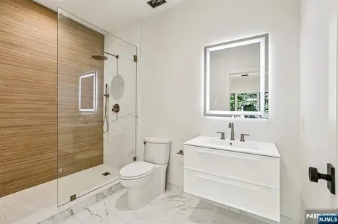 61 Riverview Terrace Upper Saddle River NJ 07458